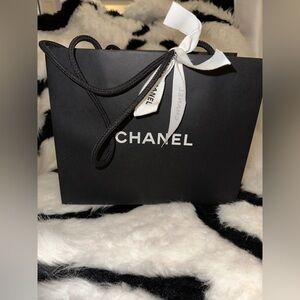 DESIGNER SHOPPING BAGS